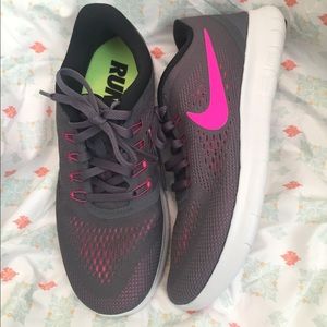 Gray Nike Free, Size 6